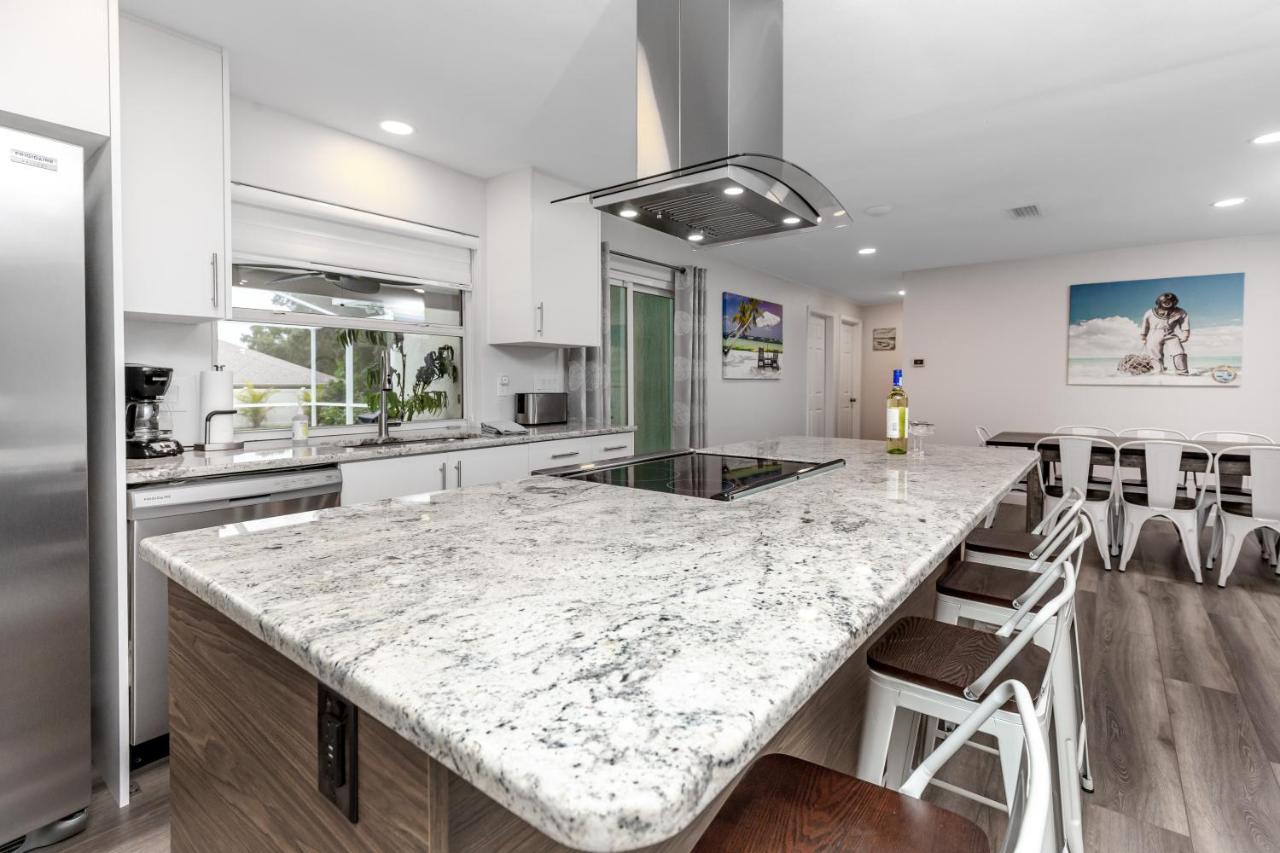Modern Home, Heated Pool, Close To Beaches! Tarpon Springs Exteriör bild