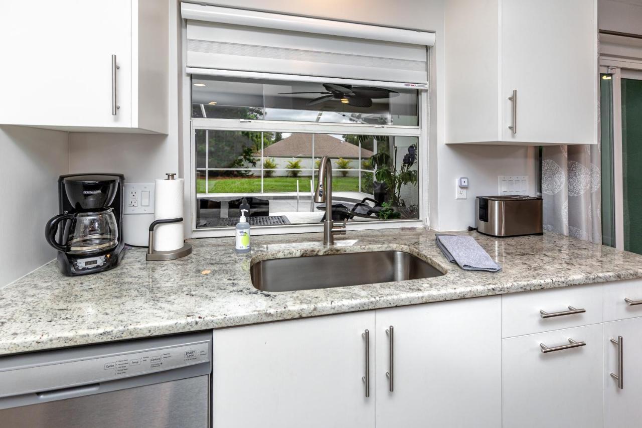 Modern Home, Heated Pool, Close To Beaches! Tarpon Springs Exteriör bild