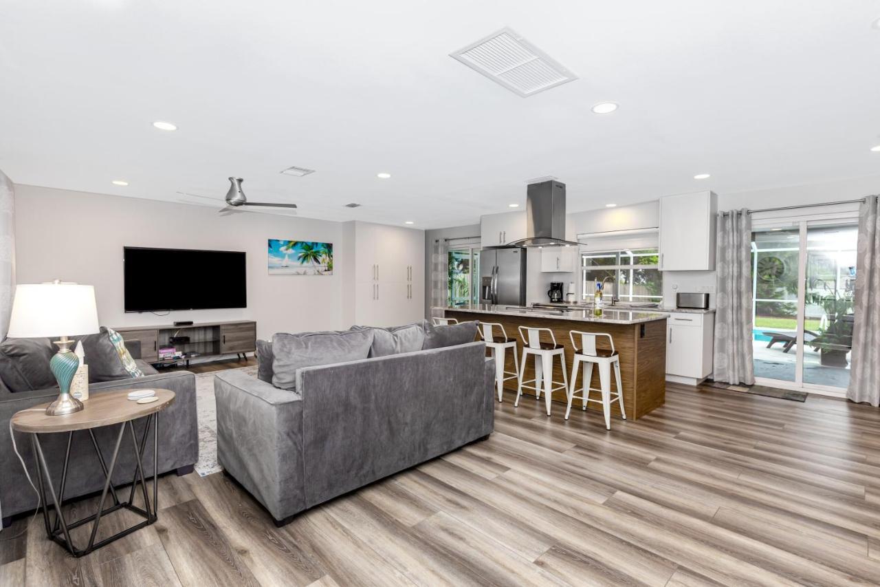 Modern Home, Heated Pool, Close To Beaches! Tarpon Springs Exteriör bild